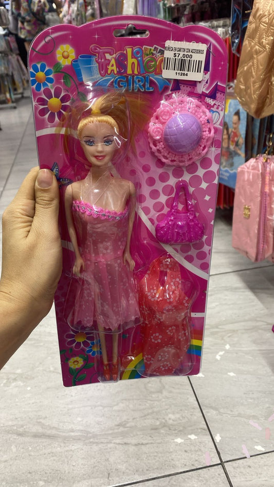 MUÑECA EN CARTON CON ACCESORIOS