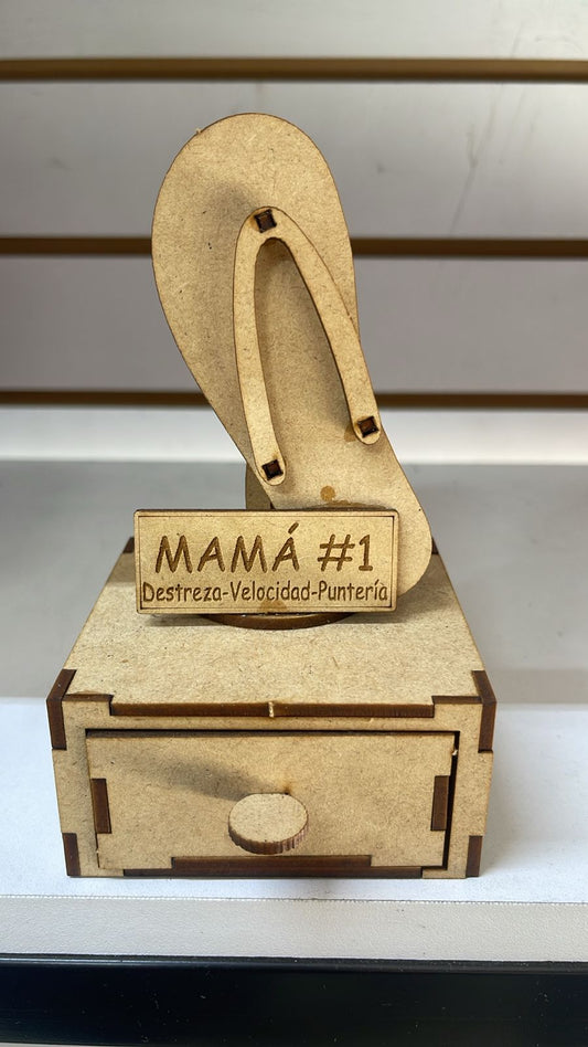 Caja trofeo mamá
