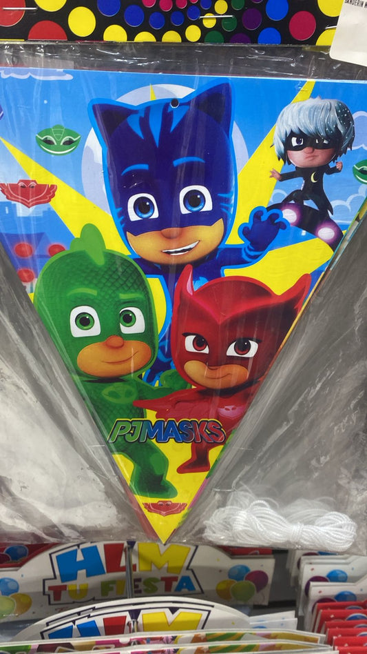 BANDERIN MOTIVO PLENO HEROES EMPIJAMAS