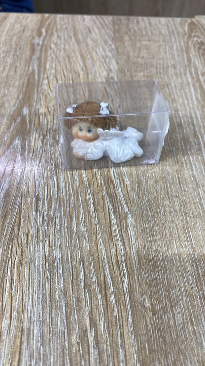 PORCELANA ANGEL NIÑO BAUTIZO